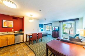 Metro PHX downstairs STUDIO sleeps 4 ADA Accessible